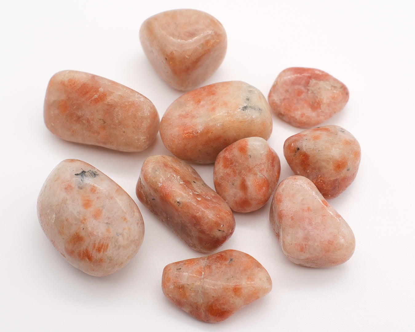 Pierre de soleil avec inclusion de tourmaline noire