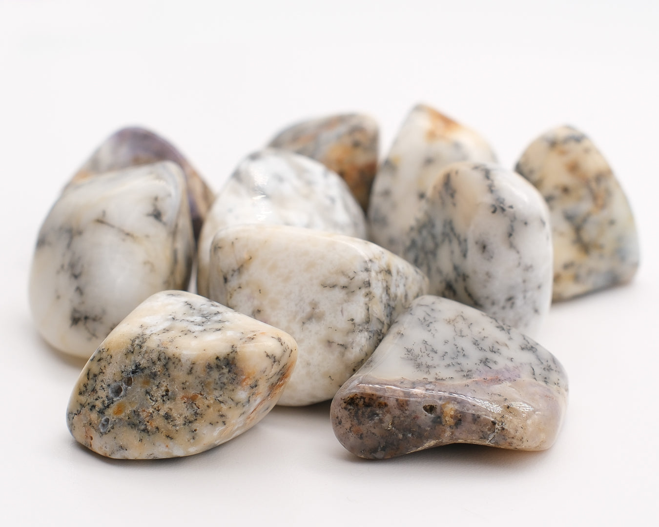 Opale blanche dendritique