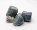 Rubis sur fuchsite et apatite