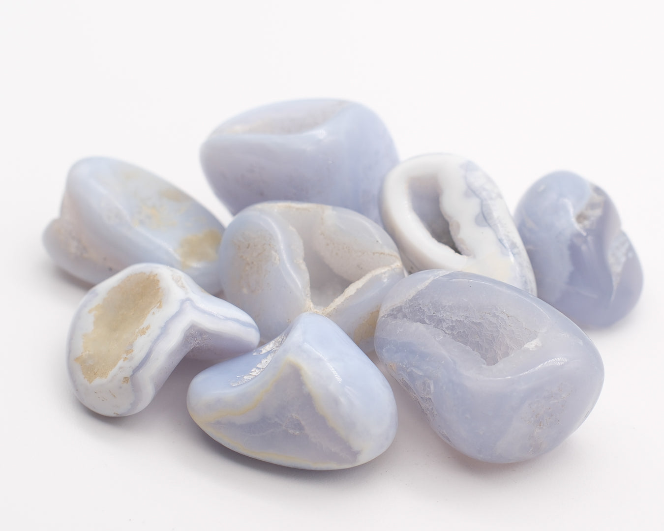 Calcédoine bleue cristallisée en nodule