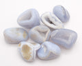 Calcédoine bleue cristallisée en nodule