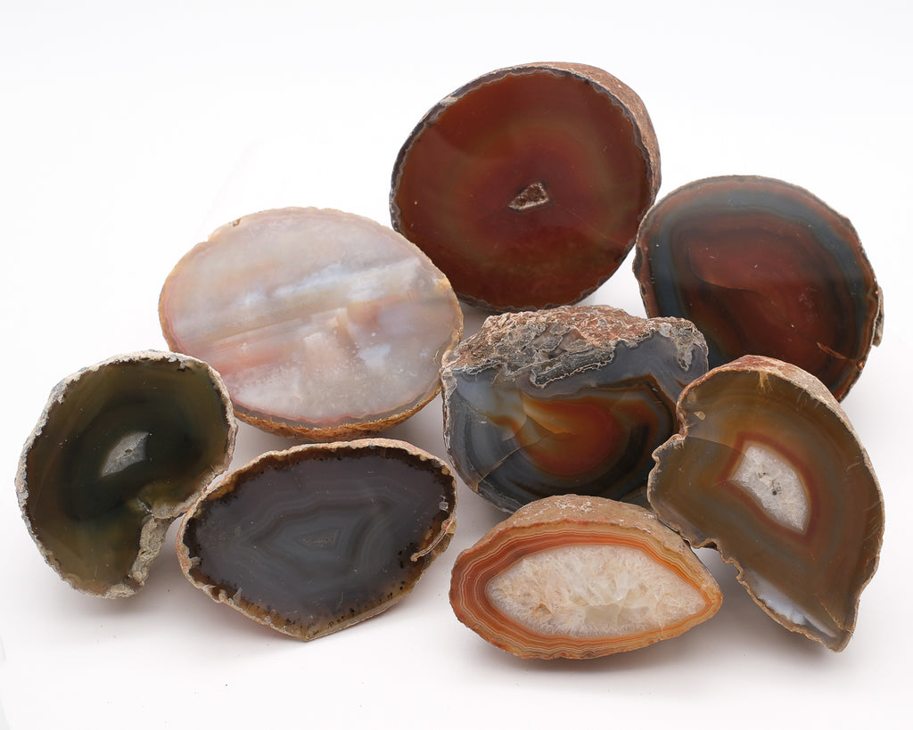 Agate zonée naturelle brune en géode
