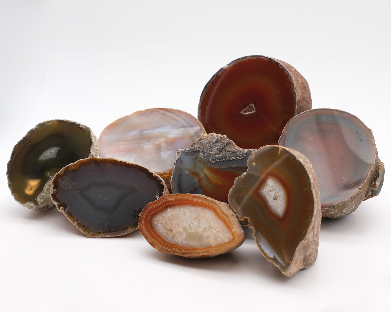 Agate zonée naturelle brune en géode