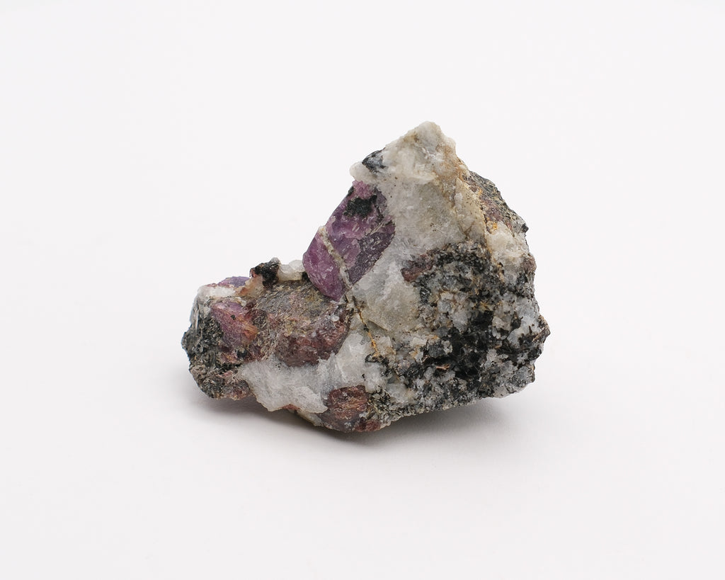 Rubis et grenat sur biotite