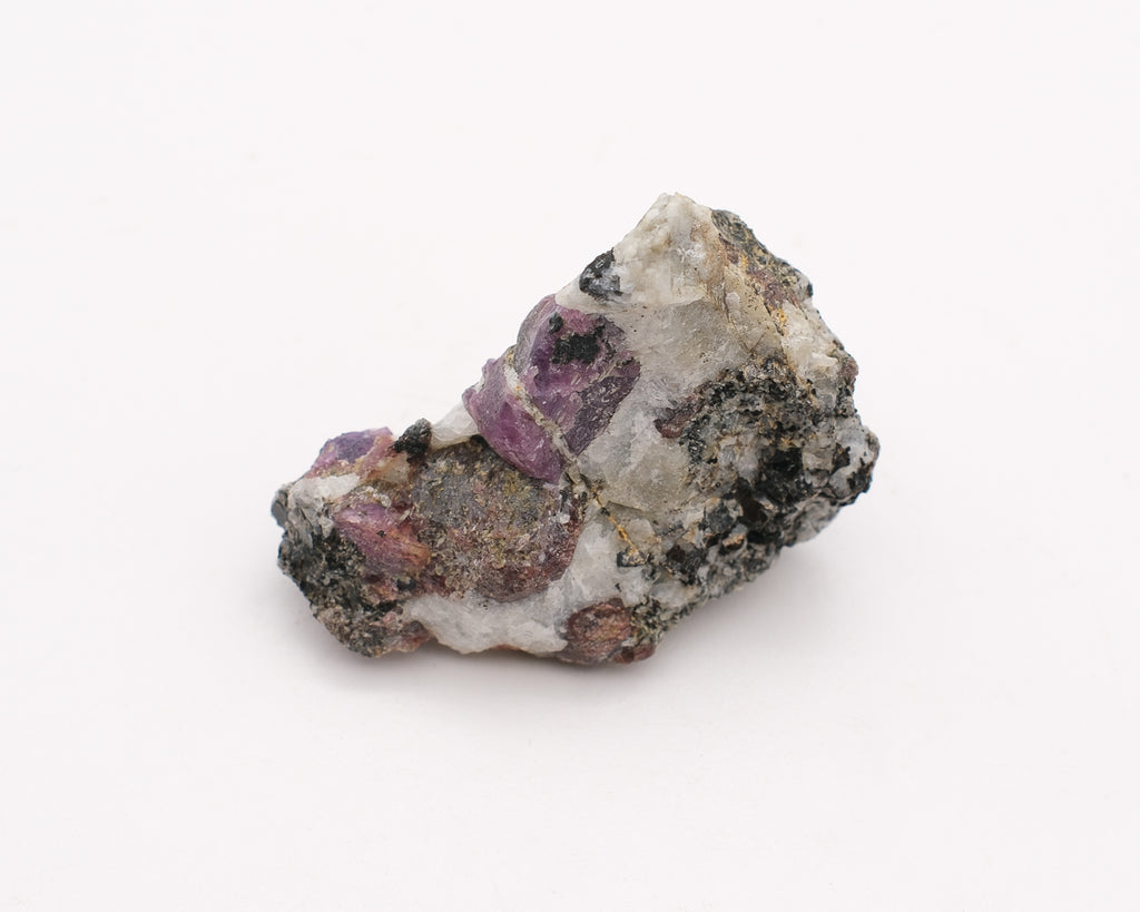 Rubis et grenat sur biotite