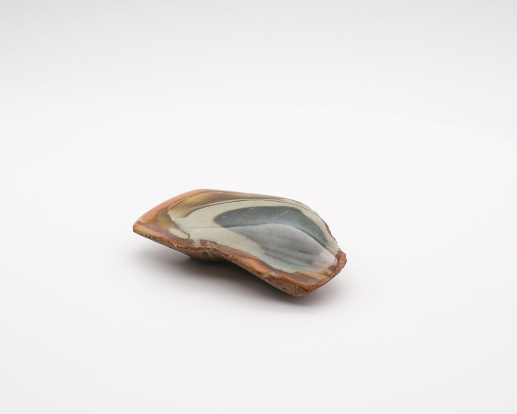 Jaspe polychrome une face polie