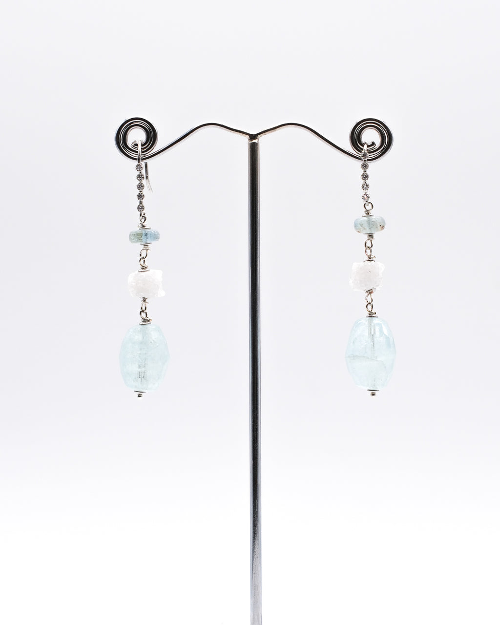 Aigue-marine faceté et pompon de quartz