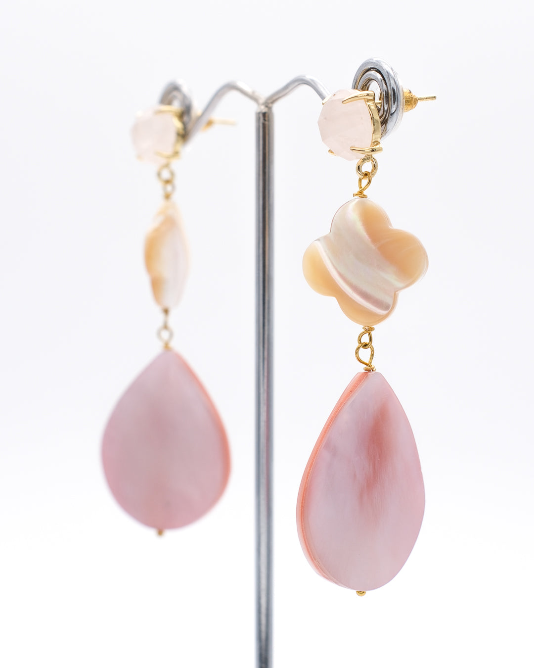 Jeu de nacre et de quartz rose