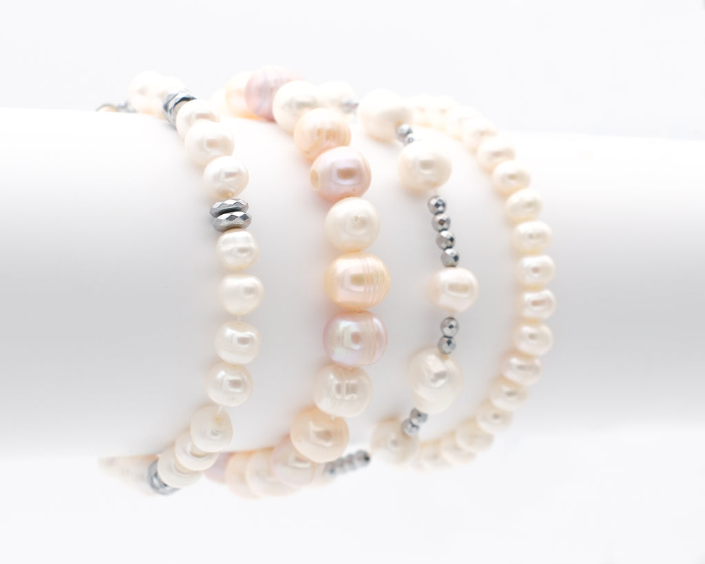 Perle naturelle de biwa et hématite rhodiée